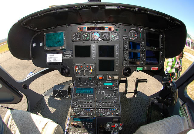 Cockpit DRF Hubschrauber EC 135